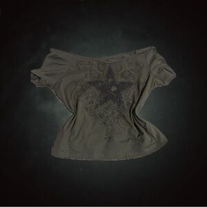 adorable off the shoulder army green star top